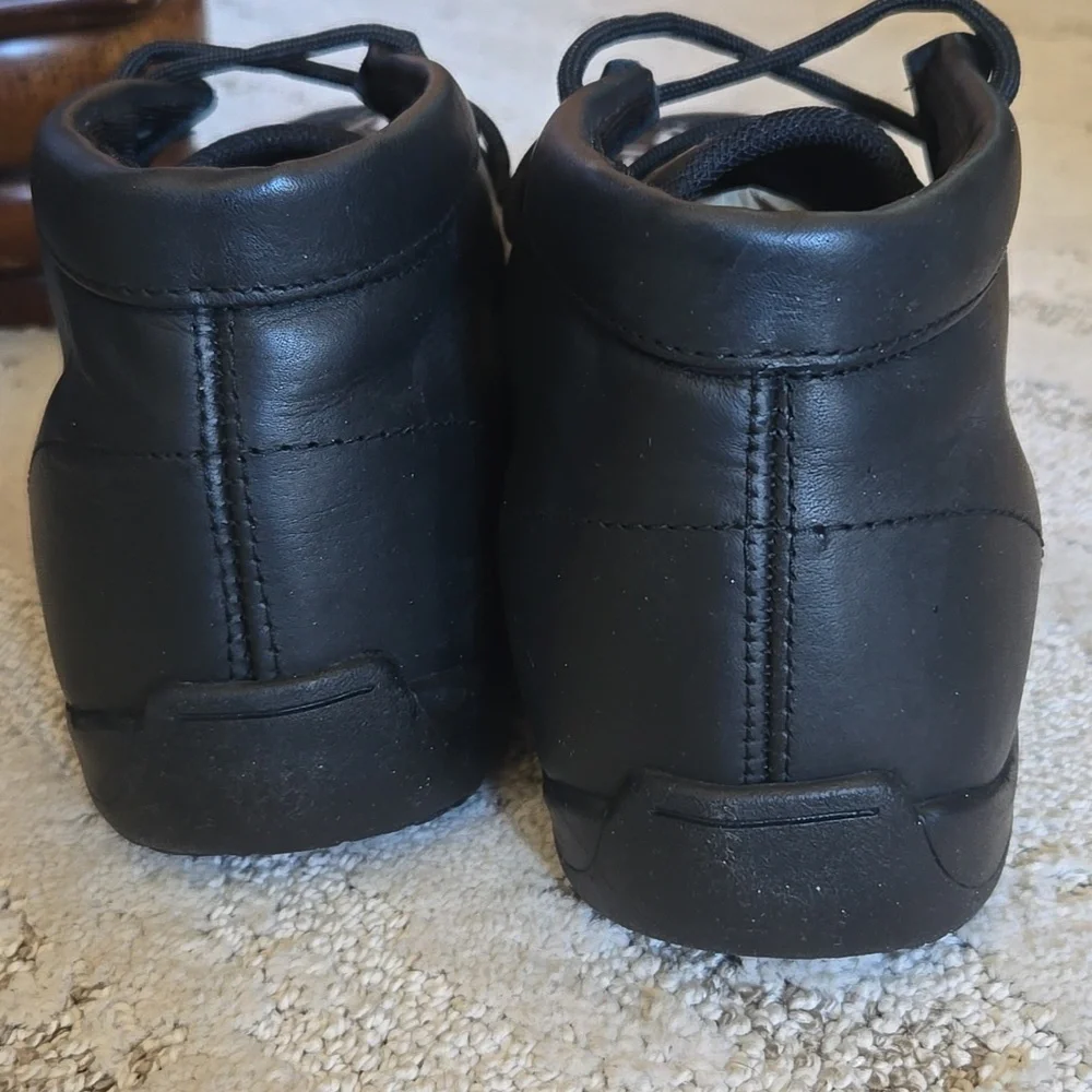 REYWELT, NWOB, Black Leather Men's Shoes, Sz. 9